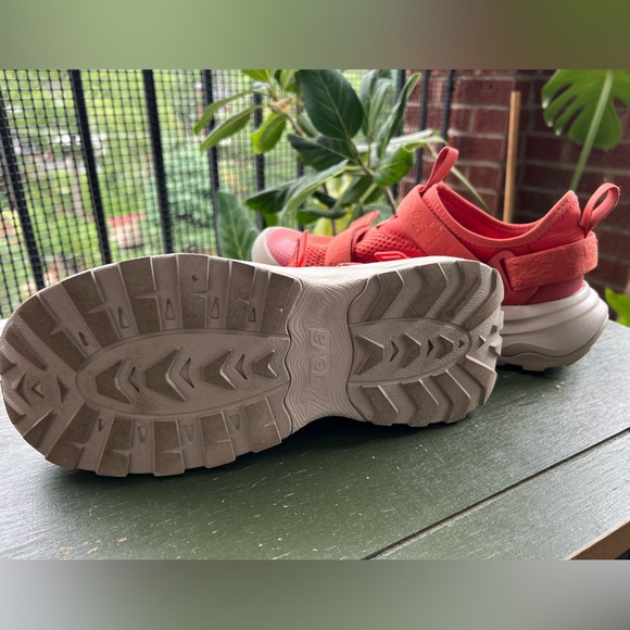 Teva Women’s Outflow Universal Textural us8 - Picture 3 of 4